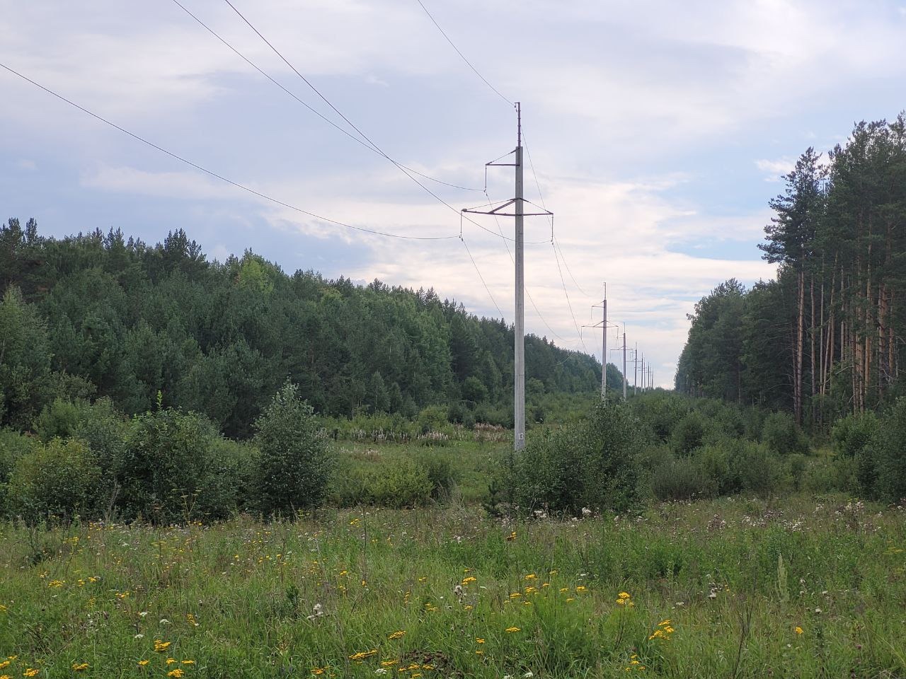 «Облкоммунэнерго» улучшает электросети Алапаевского округа